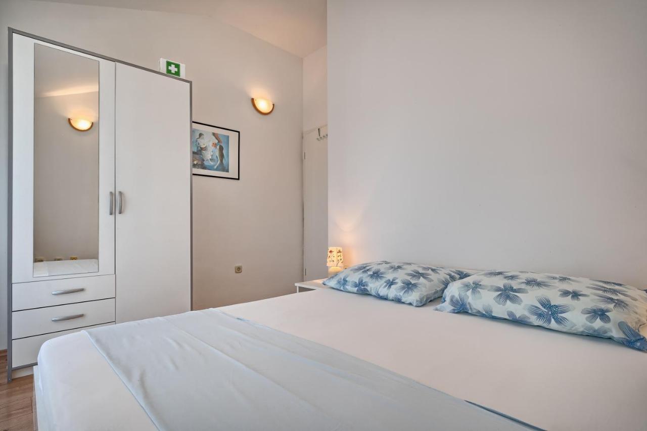 Apartmani Ticic Трогір Екстер'єр фото