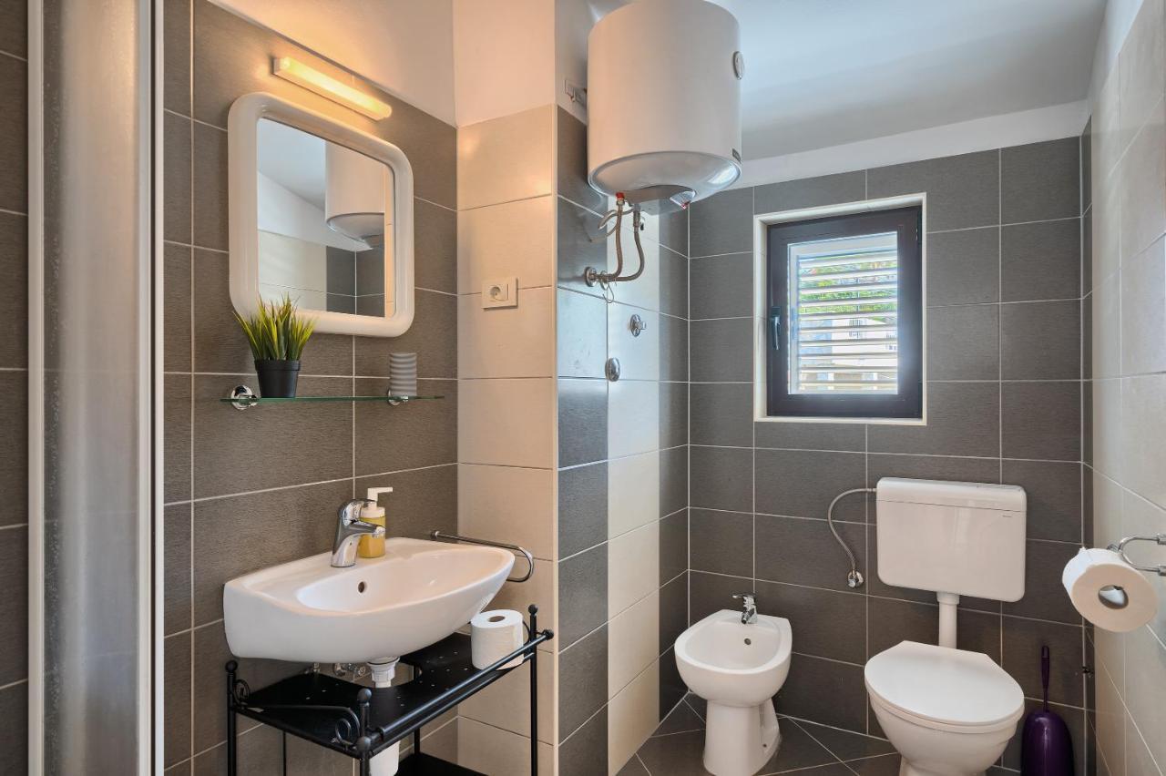 Apartmani Ticic Трогір Екстер'єр фото