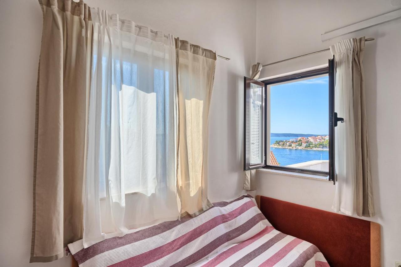 Apartmani Ticic Трогір Екстер'єр фото